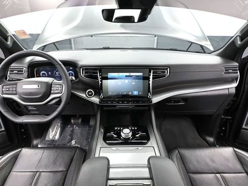 Used 2022 Jeep Wagoneer Series II image 31