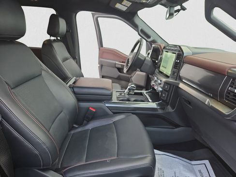 Used 2022 Ford F150 Lariat image 17