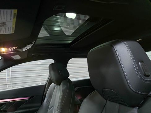 Used 2026 BMW i5 eDrive40 w/ M Sport Package image 14