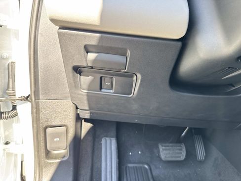 New 2026 Land Rover Range Rover Evoque S image 33