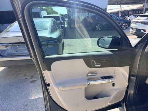 Used 2026 Mercedes-Benz GLB 250 w/ Exclusive Package image 13
