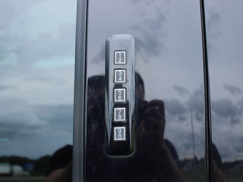 Used 2021 Ford F150 XLT w/ Equipment Group 302A High AWD/4WD image 8