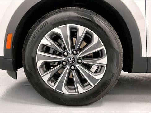 Used 2024 Buick Envision Preferred image 11