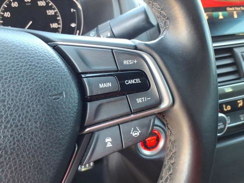 Used 2018 Honda Accord Sport image 25