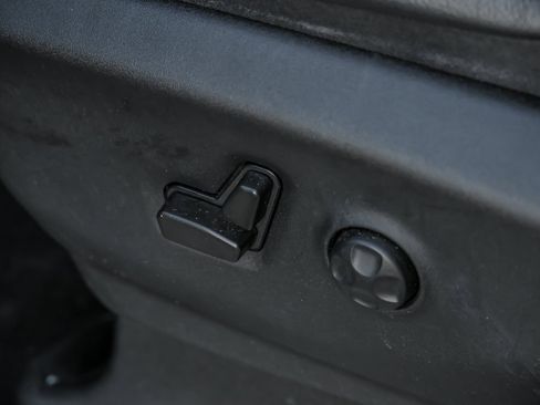 Used 2022 Chrysler Pacifica Touring-L image 18