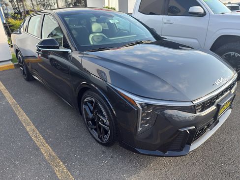 New 2025 Kia K4 GT-Line image 3