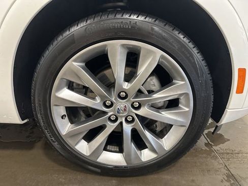 Used 2023 Buick Envision Avenir image 38