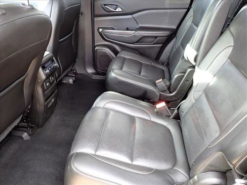 Used 2019 GMC Acadia SLT image 10