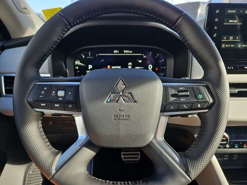 New 2026 Mitsubishi Outlander SEL image 28