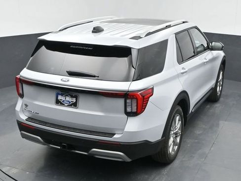 Used 2025 Ford Explorer Platinum image 15