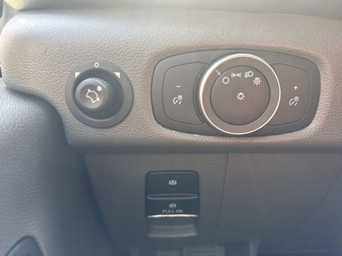 New 2025 Ford Transit 250 148 Medium Roof w/ Load Area Protection Package image 27