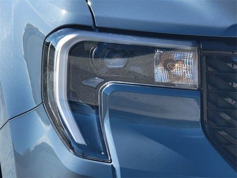 New 2025 Ford Maverick Lariat w/ Black Appearance Package image 16