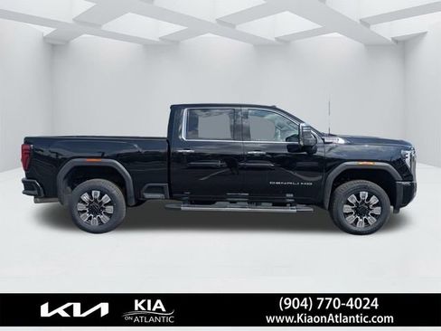 Used 2024 GMC Sierra 2500 Denali w/ Denali Reserve Package image 2