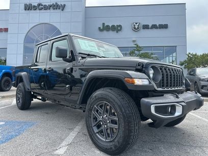 New 2025 Jeep Gladiator Sport