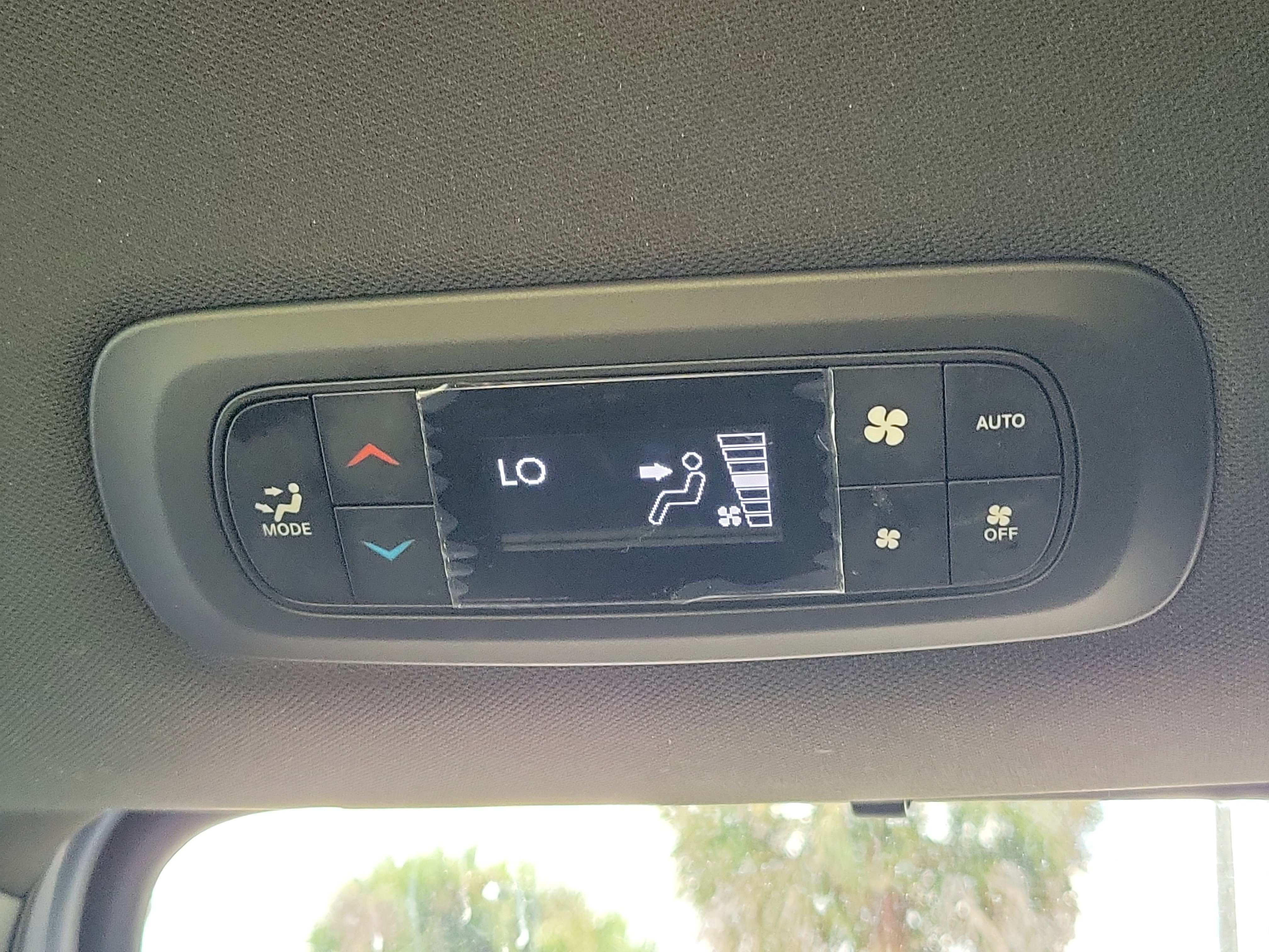 Used 2026 Chrysler Pacifica Select FWD image 11