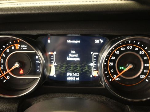 Used 2021 Jeep Wrangler Unlimited Sahara image 21