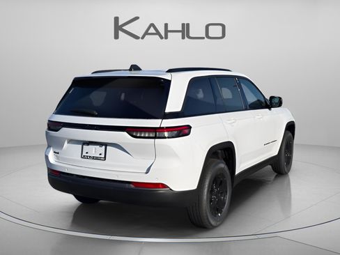 New 2026 Jeep Grand Cherokee Altitude AWD/4WD image 4