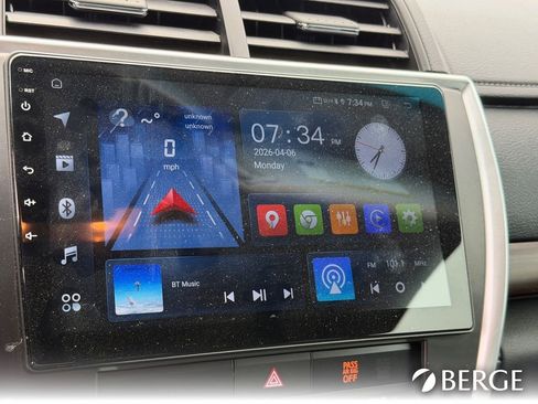 Used 2017 Toyota Camry XLE w/ Moonroof Package FWD image 26