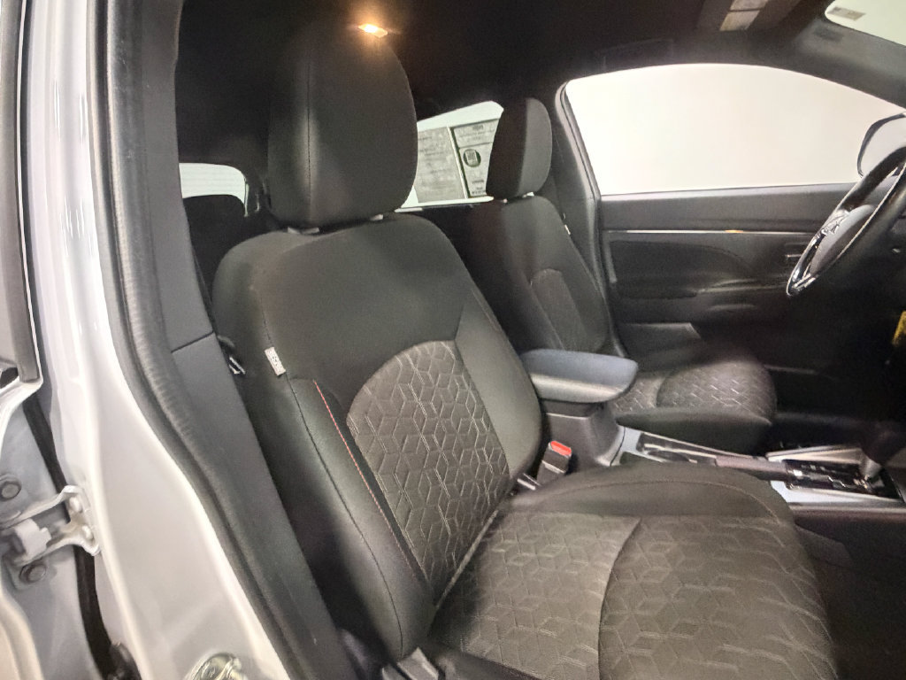 Used 2024 Mitsubishi Outlander Sport AWD image 59