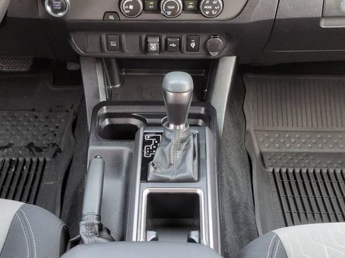 Used 2020 Toyota Tacoma TRD Sport RWD image 19