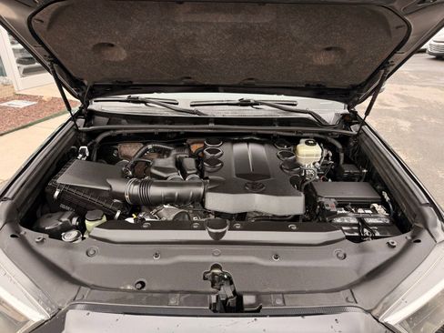 Used 2021 Toyota 4Runner Venture w/ Moonroof Package image 42