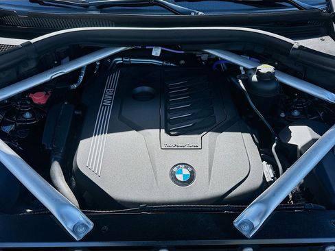 Used 2022 BMW X5 sDrive40i w/ Parking Assistance Package image 36