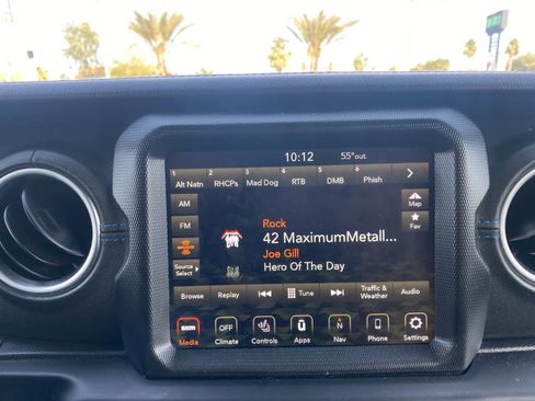 Used 2023 Jeep Wrangler Unlimited Rubicon 4xe w/ Steel Bumper Group image 19