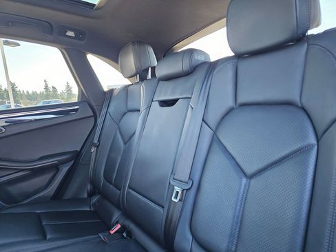 Used 2024 Porsche Macan image 19