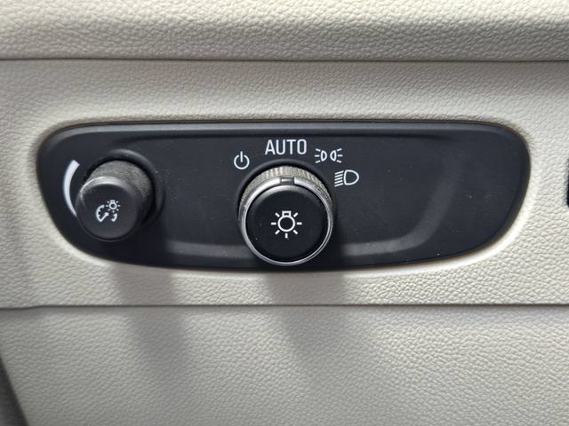 Used 2023 Buick Envision Avenir FWD image 22