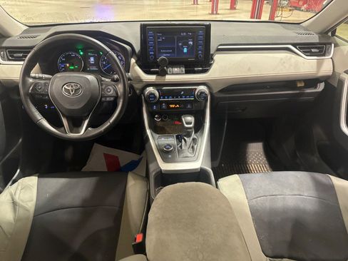 Used 2022 Toyota RAV4 XLE Premium AWD/4WD image 41