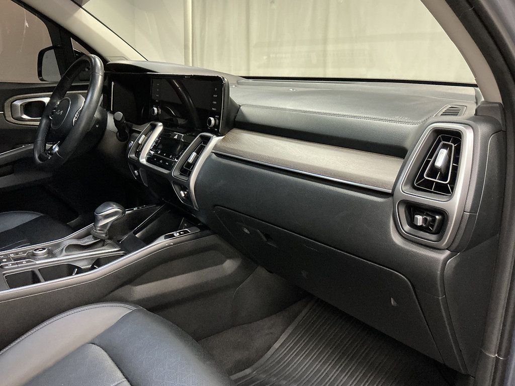 Used 2023 Kia Sorento X-Line EX AWD/4WD image 34
