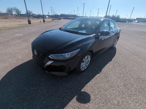 Used 2024 Nissan Sentra S image 7