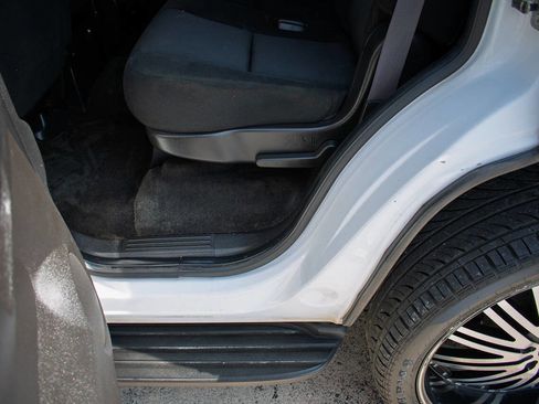 Used 2011 Chevrolet Tahoe LS RWD image 29