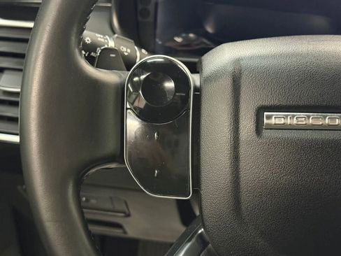 Used 2020 Land Rover Discovery SE AWD/4WD image 29