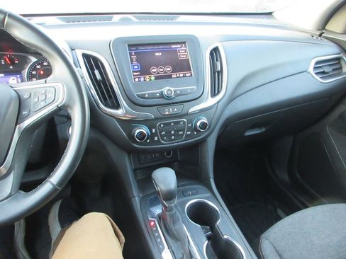 Used 2024 Chevrolet Equinox LT w/ LPO, Floor Liner Package image 9