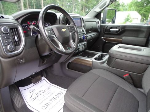 Used 2022 Chevrolet Silverado 2500 4x4 Double Cab LT w/ Convenience Package image 11
