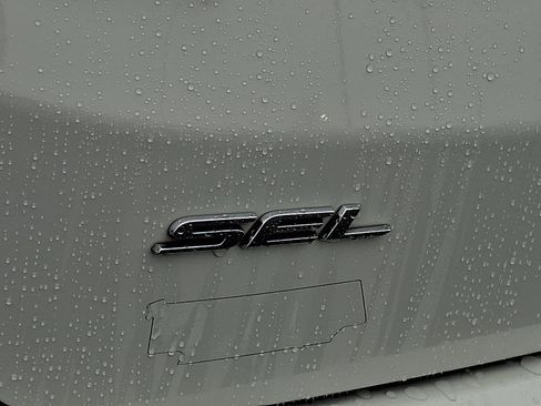 Certified 2022 Ford Edge SEL w/ Convenience Package image 29