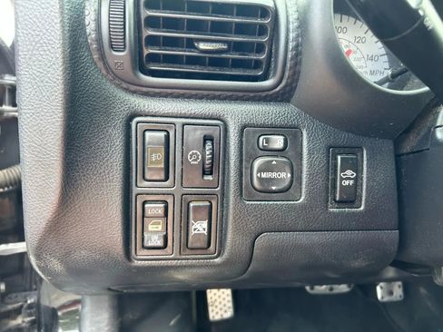 Used 2003 Toyota MR2 image 13