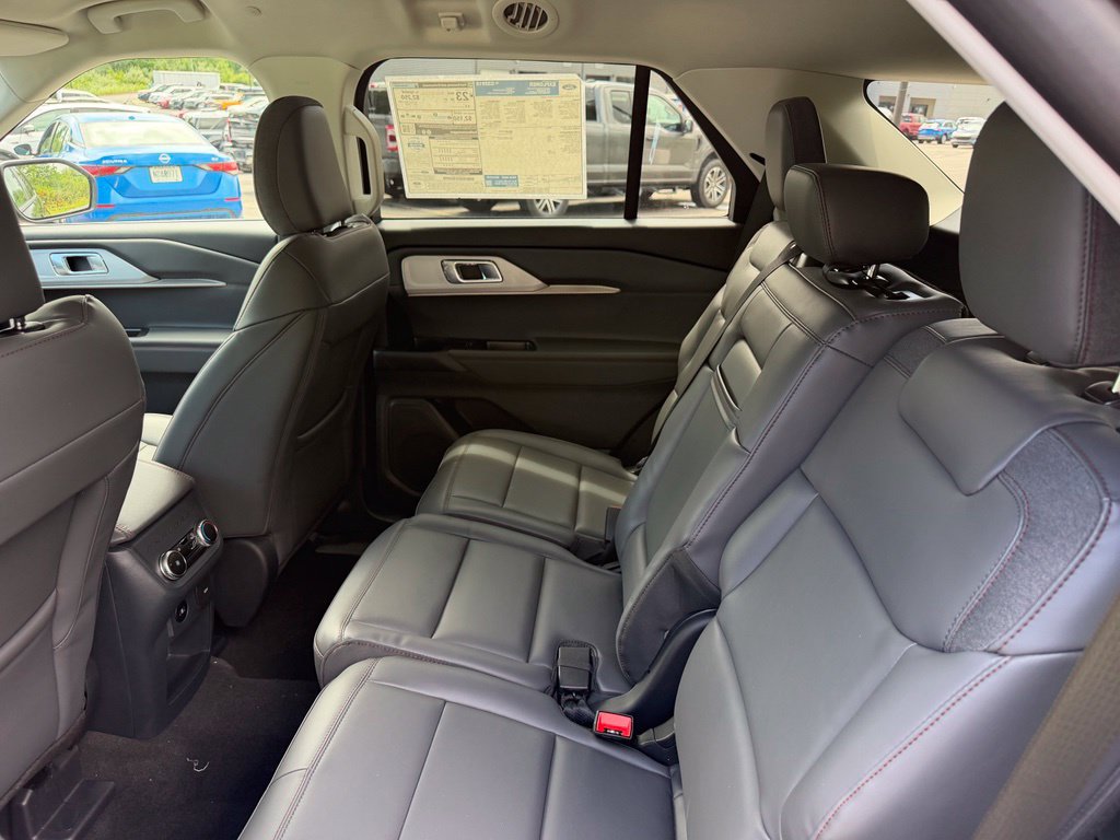 New 2026 Ford Explorer Active w/ Active Comfort Package AWD/4WD image 7