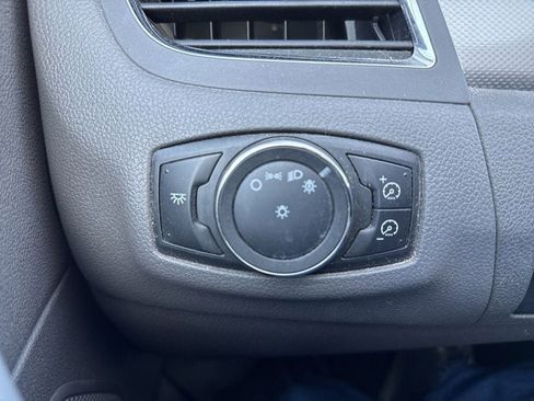 Used 2013 Ford Edge SEL image 24