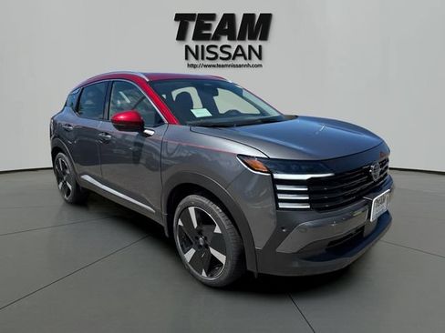 Used 2025 Nissan Kicks SR w/ SR Premium Package AWD/4WD image 1