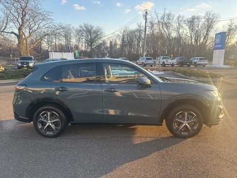 Used 2023 Honda HR-V EX-L image 9