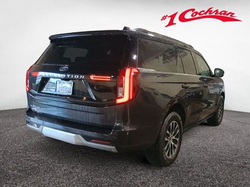 Used 2025 Ford Expedition Platinum image 22