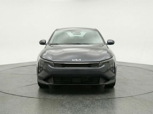 Used 2025 Kia K4 FWD image 2