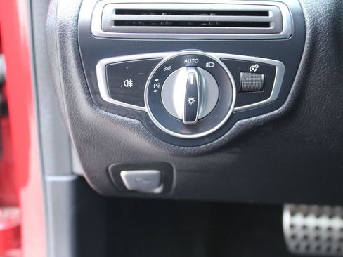 Used 2017 Mercedes-Benz C 300 Sedan image 27