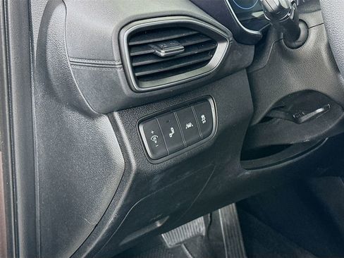 Used 2019 Hyundai Santa Fe SEL FWD image 10