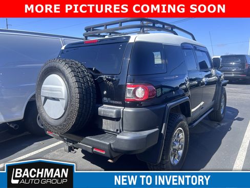 Used 2013 Toyota FJ Cruiser 4WD w/ Convenience Pkg image 6
