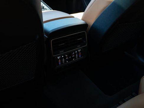 Certified 2024 Audi RS Q8 AWD/4WD image 37