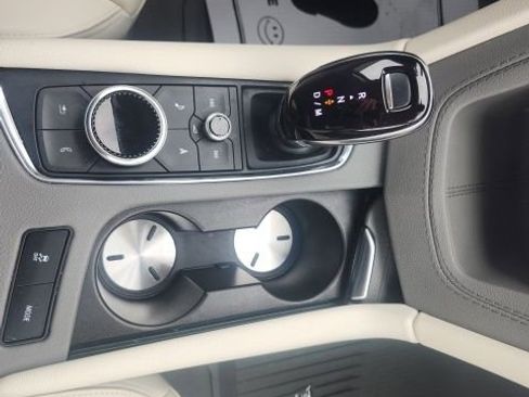 Used 2024 Cadillac XT6 Premium Luxury w/ LPO, Floor Liner Package image 28