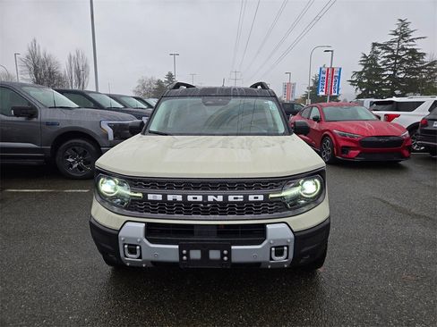 Used 2025 Ford Bronco Sport Badlands w/ Badlands Tech Package image 2